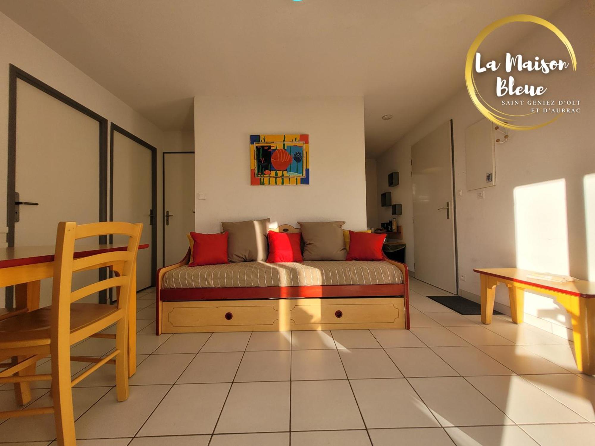 La Maison Bleue, Village Vacances, Piscine, Parking Saint-Geniez-dʼOlt Dış mekan fotoğraf